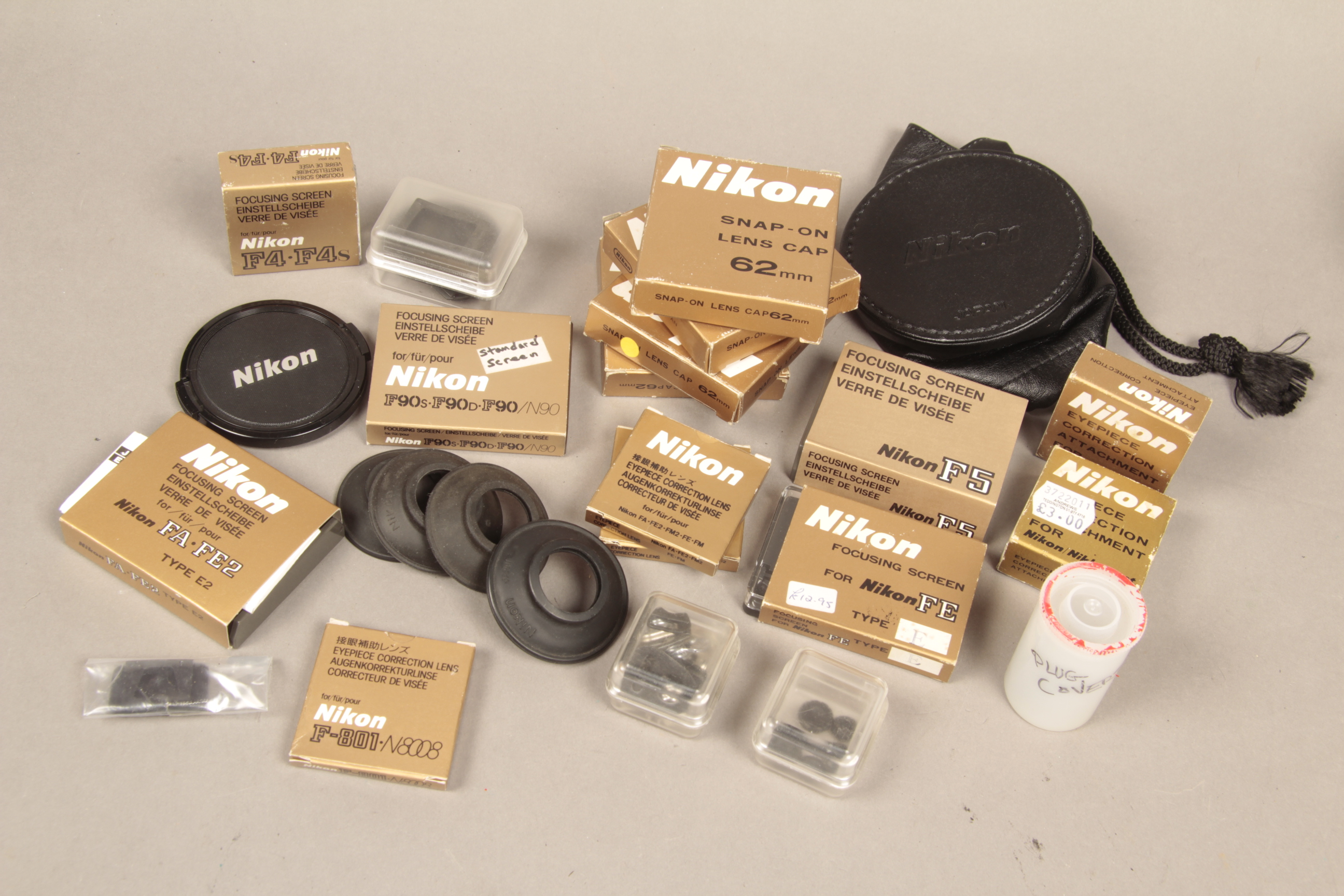 Nikon Accessories, a miscellaneous batch of screens, caps, eye cups and more ( a lot)
