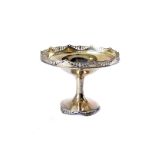 An Edwardian silver bon bon tazza, with pierced gallery and foot, 3.33 ozt