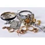 A collection of jewellery and other items, including a 9ct gold single cufflink, a pair of earrings,