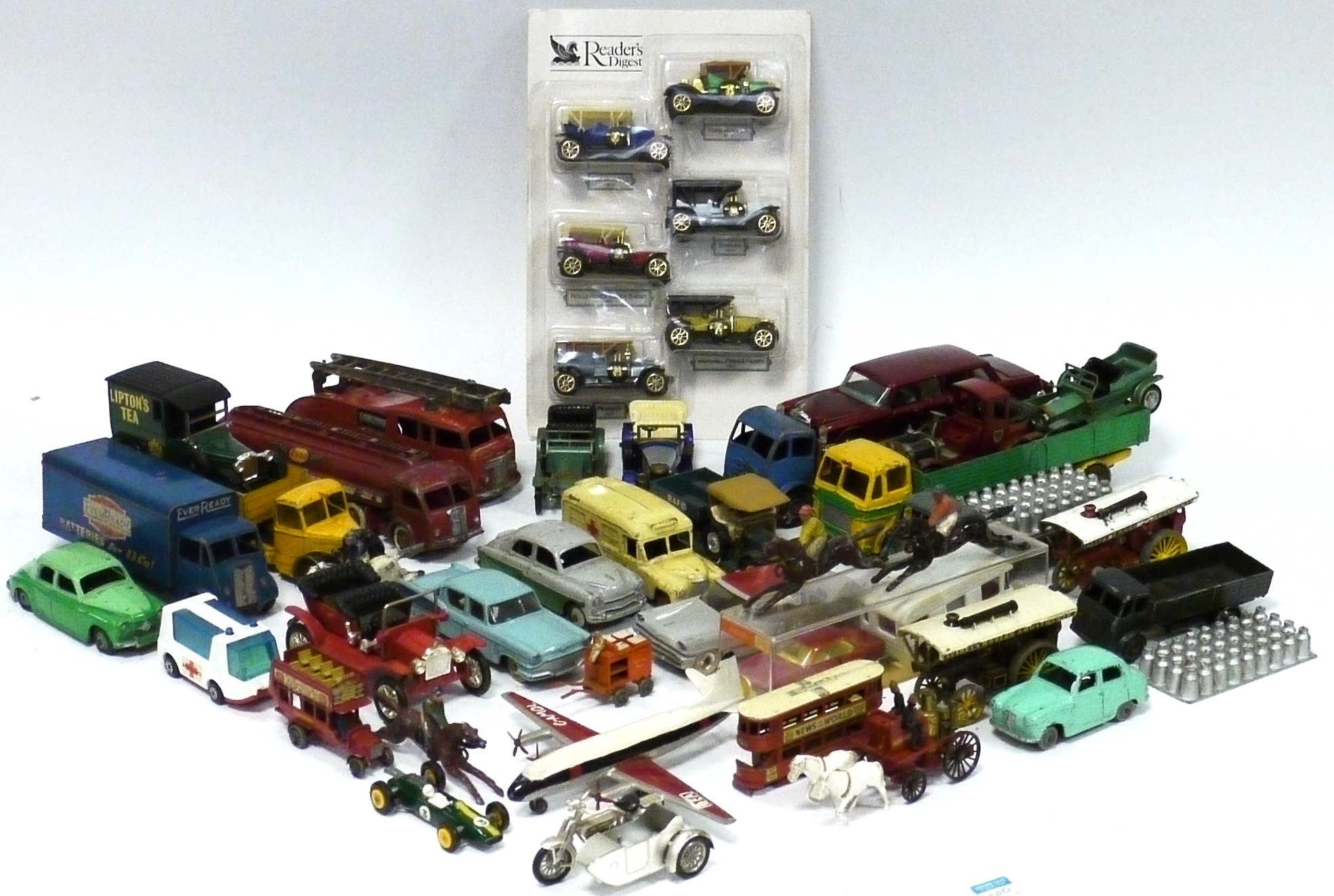 Dinky, cars, commercial and industrial vehicles, including a 192 Desoto Fireflite, 179 Studebaker