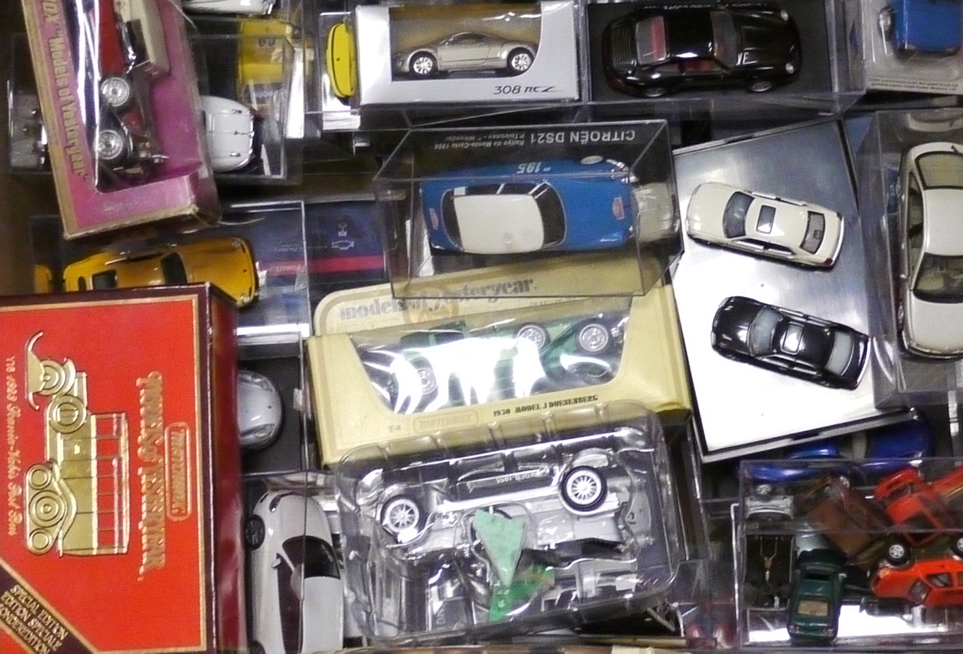 Modern Diecast, assorted scale cars by Deagostini, Cararama, Matchbox and others, some in original