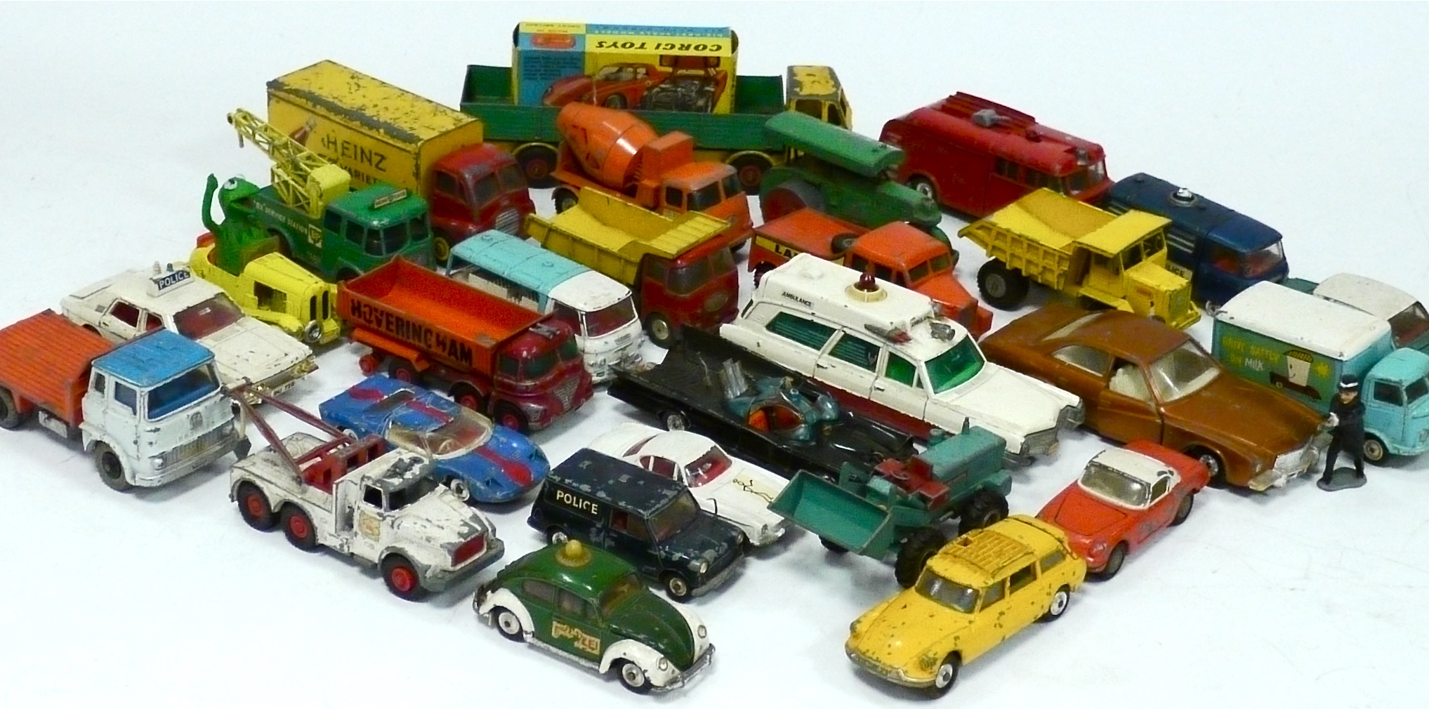 Matchbox 1-75 Series Vehicles, including a No.9 Fire Engine, No.23 Berkeley Cavalier, Matchbox