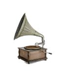Horn Gramophone, Chas. T. Robey: with Robey Premier soundbox, part repainted green fluted horn and