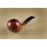 A Manuel Shaabi briar estate pipe, the apple shaped bowl with a mixed grain and a hand cut stem,