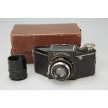 Black Exakta A Camera, No 417284, 1933 version lacking 'Sun/Moon' logo, body, G/VG, shutter
