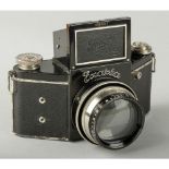 Night Exakta Camera, No 456304 on hood, black paint, body, VG, minor loss of chrome to edging