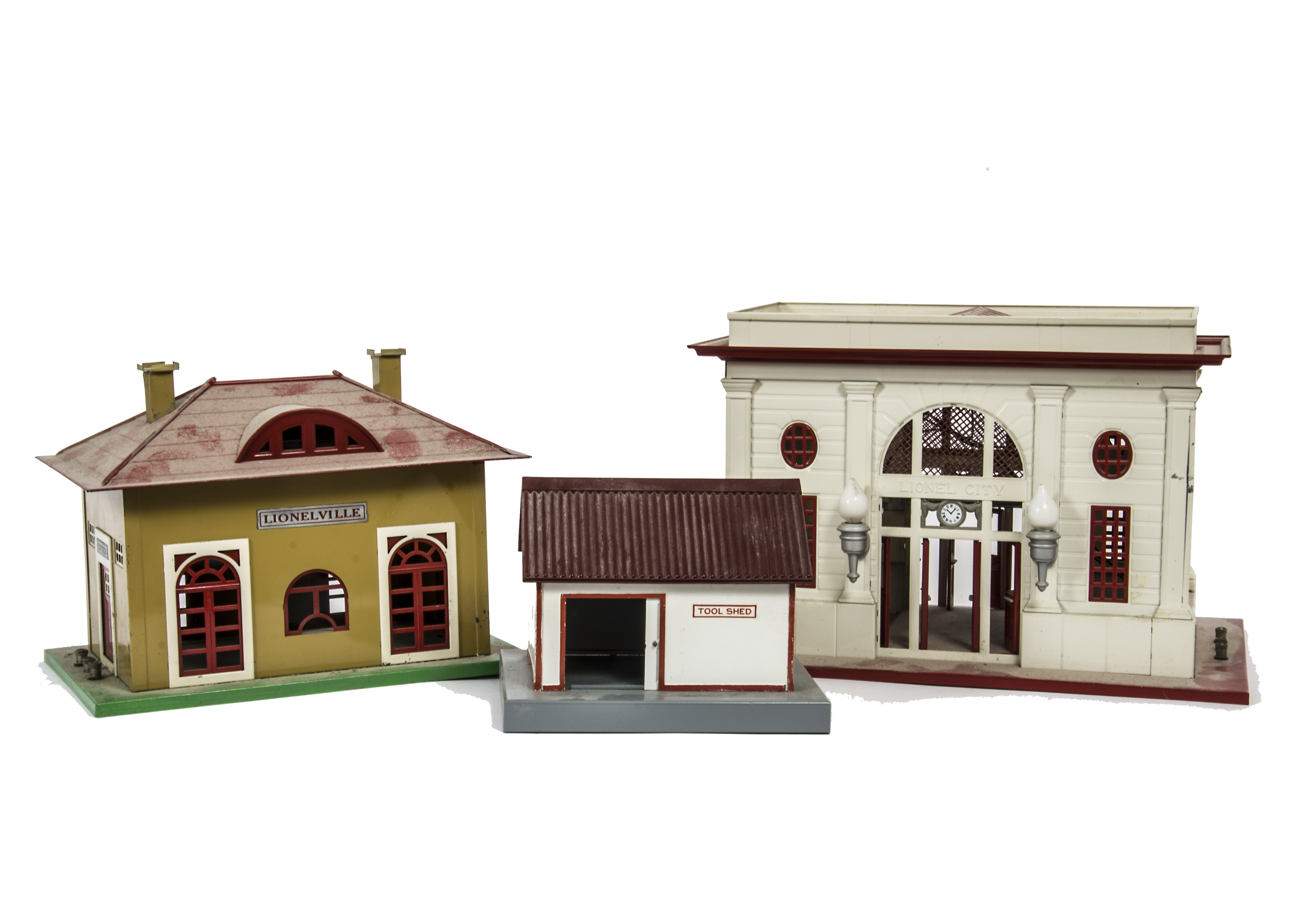 Lionel MTH and Gilbert American Large-scale Railroad Buildings, for 0 Gauge or larger, including
