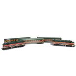 American H0 Gauge Tyco/Mantua Diesel Locomotives and Coaching Stock, including two powered A-unit