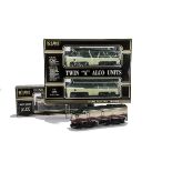 American 0 Gauge 3-rail Alco Diesel Locomotive Sets by K-Line, an ‘AA’ pair in Northern Pacific 2-