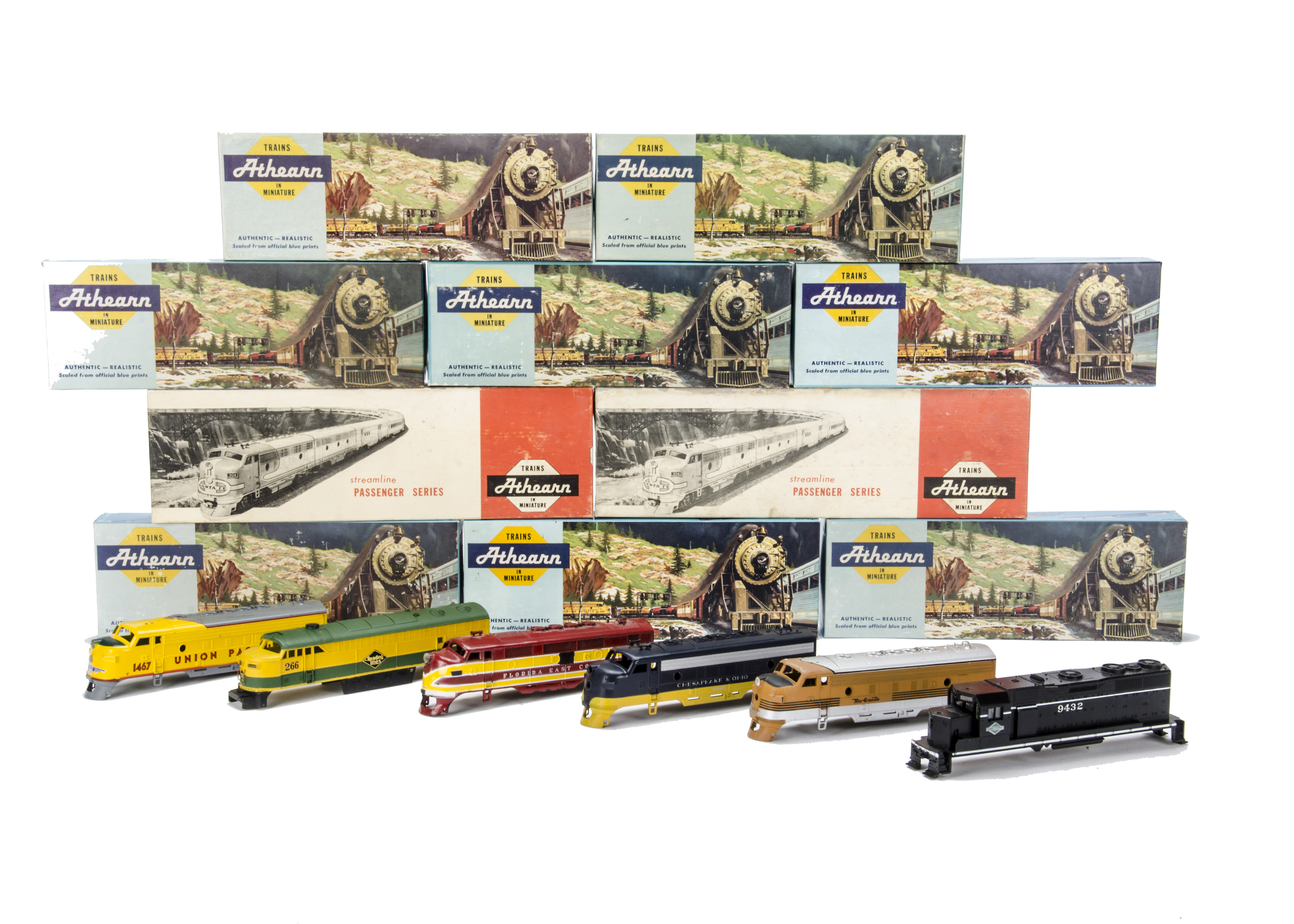 American H0 Gauge Coaching Stock by Athearn, mostly from kits, including 5 coaches in UP yellow, 5