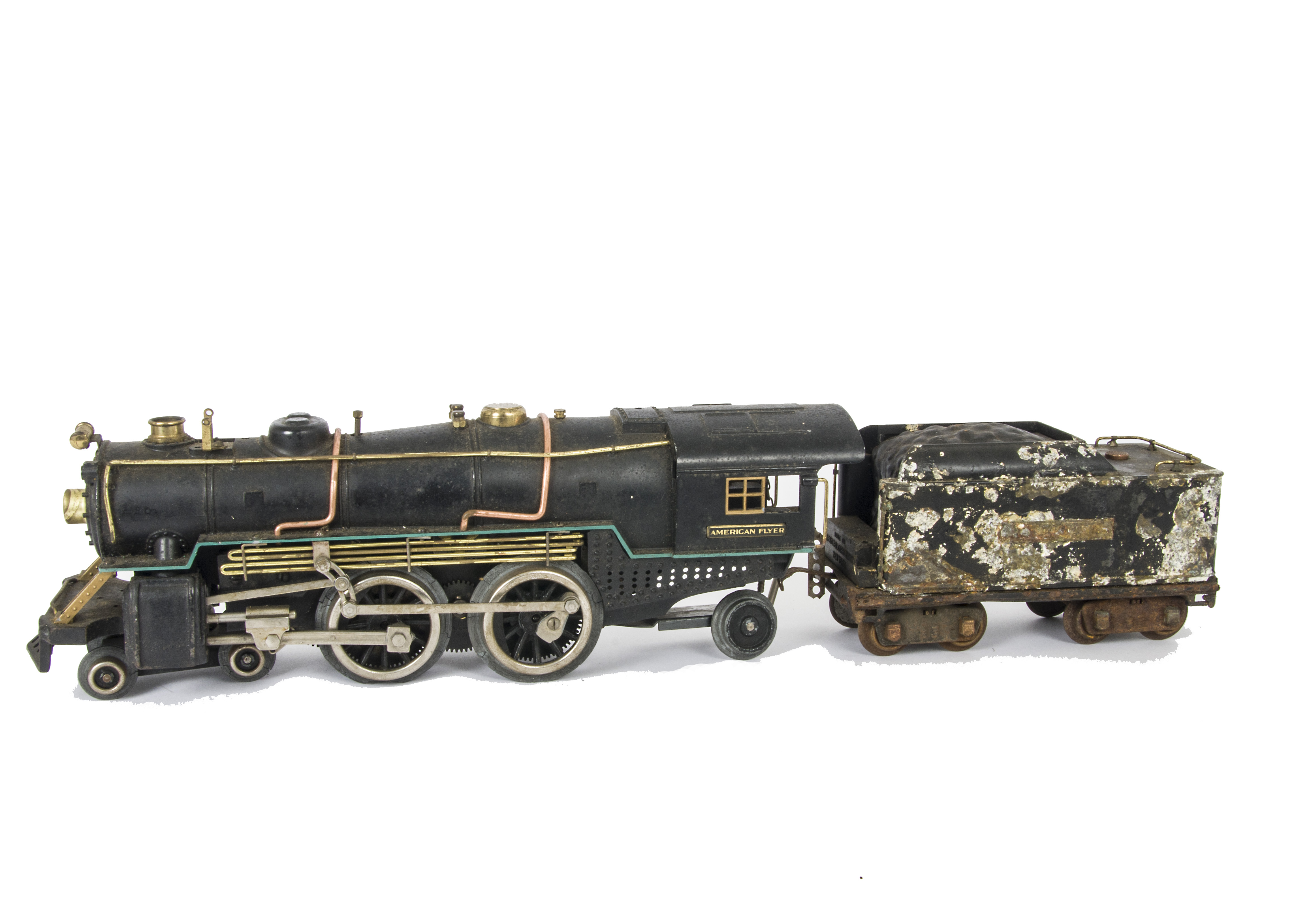 An American Flyer ‘Standard’ Gauge 4-4-2 Locomotive and Lionel Tender, the locomotive in black