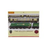 Hornby 00 Gauge R2369 ‘The Golden Arrow’ Train Pack, comprising BR green Battle of Britain class ‘