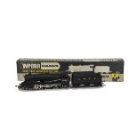 Wrenn 00 Gauge W2240 LNER black 2-8-0 Class 8F Locomotive and tender, No 3144, with rings, in