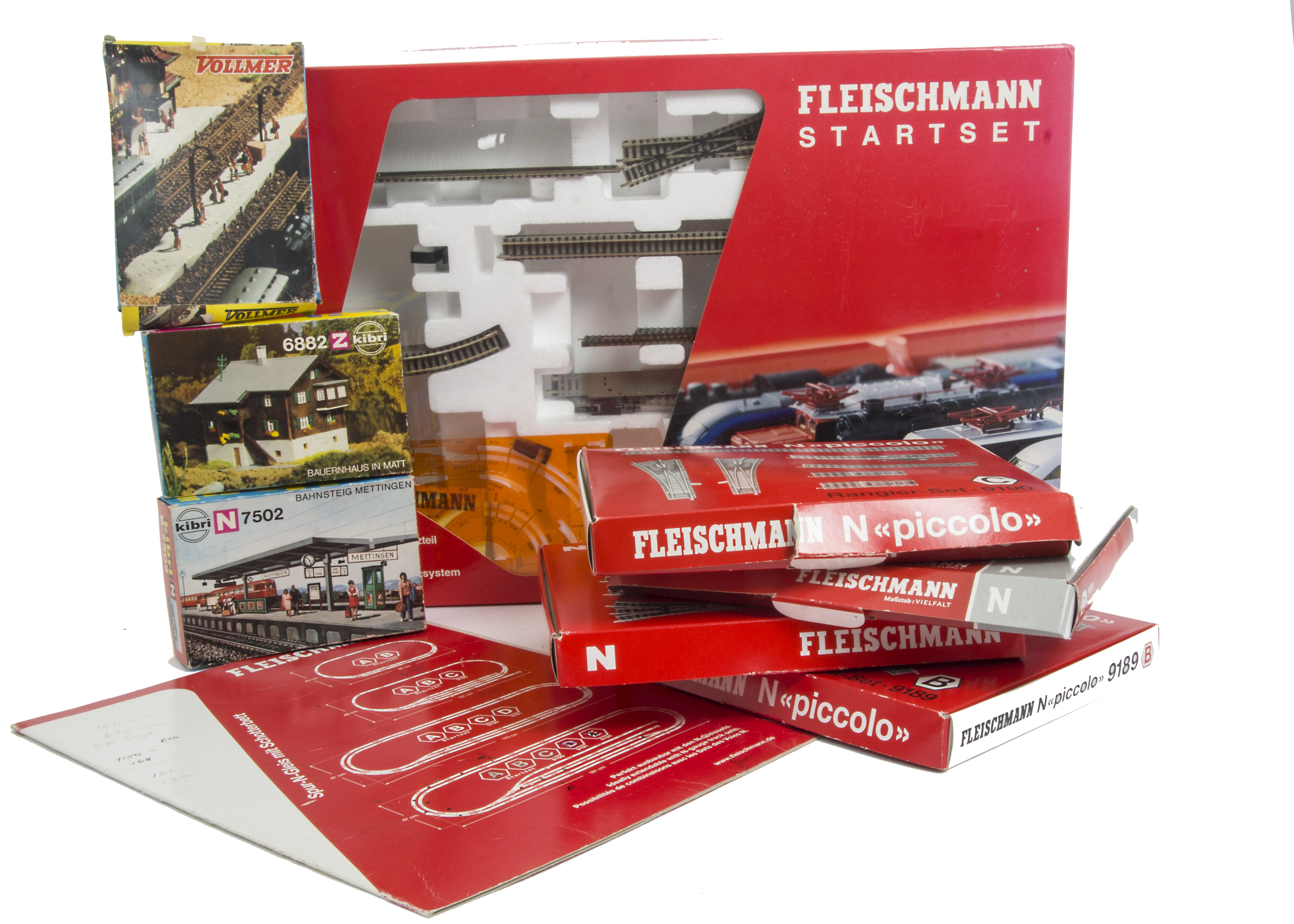 Fleischmann N Gauge Track Packs and other Accessories, Track Packs B, c, D and E, all in original