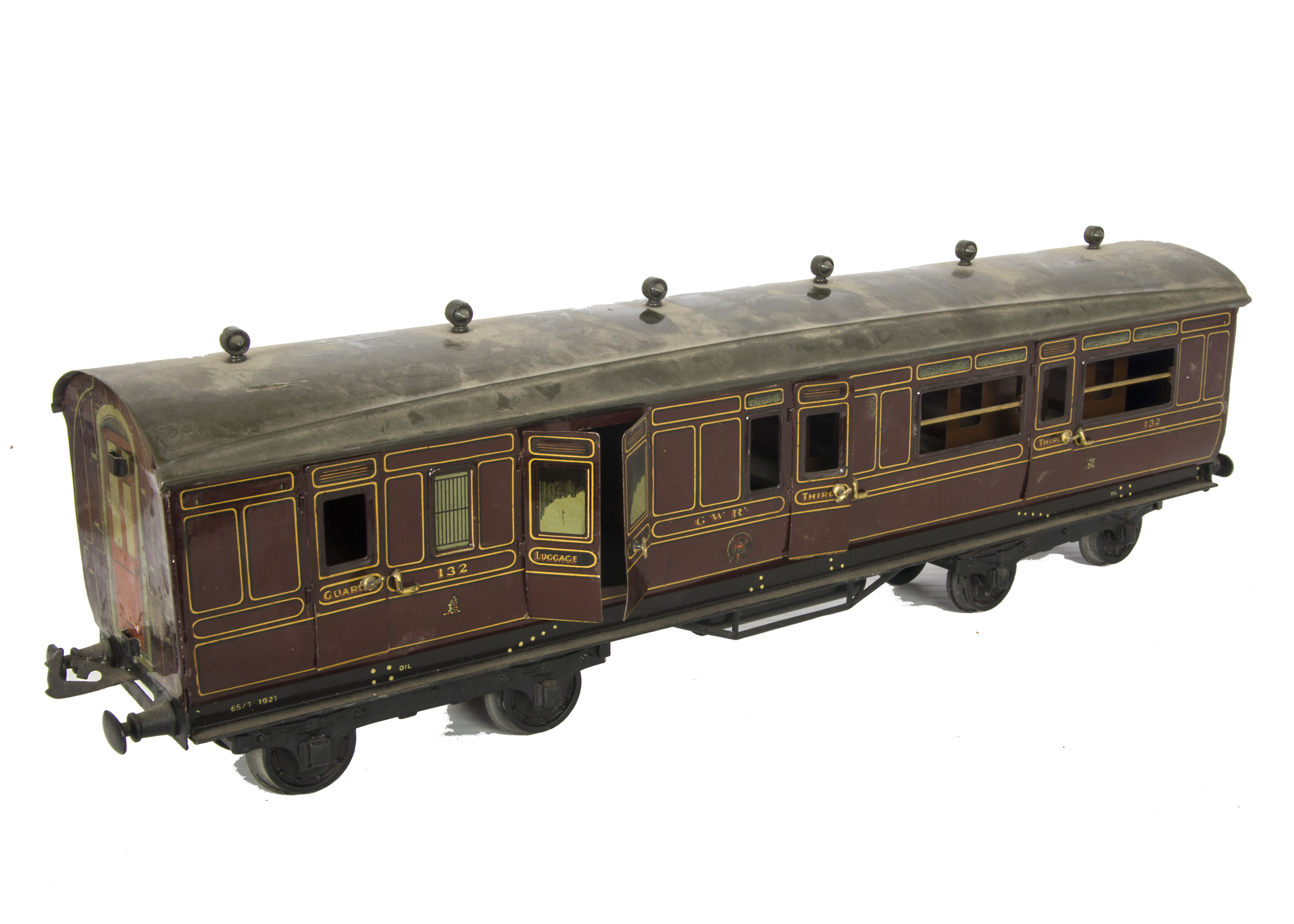 A Bing Gauge I GWR Brake/3rd Class Coach, in maroon livery as no 132, G-VG, damage to one door