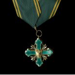 Colombia. Order of San Carlos. Commander's Neck Badge. Gilt and green enamel. 49mm. Green enamel c