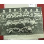1938/39 Manchester Utd, an autographed magazine picture, laid down to board, the photograph has 11 s