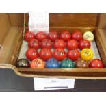 Snooker, a full set of 22 vintage Snooker Balls, each signed by a top snooker player. The signatures