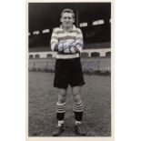 ROY BENTLEY AUTOGRAPH A 5.5" X 3.5" black & white press portrait photo signed by the Fulham player