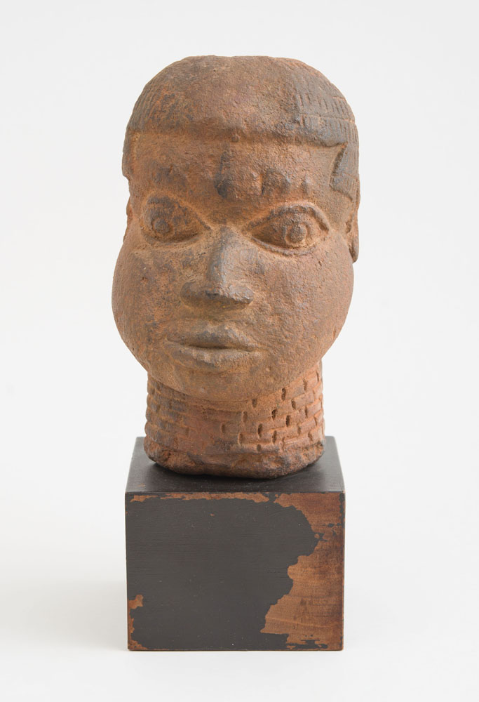 AFRICAN TERRACOTTA HEAD OF AN OBA, BENIN - Image 3 of 5