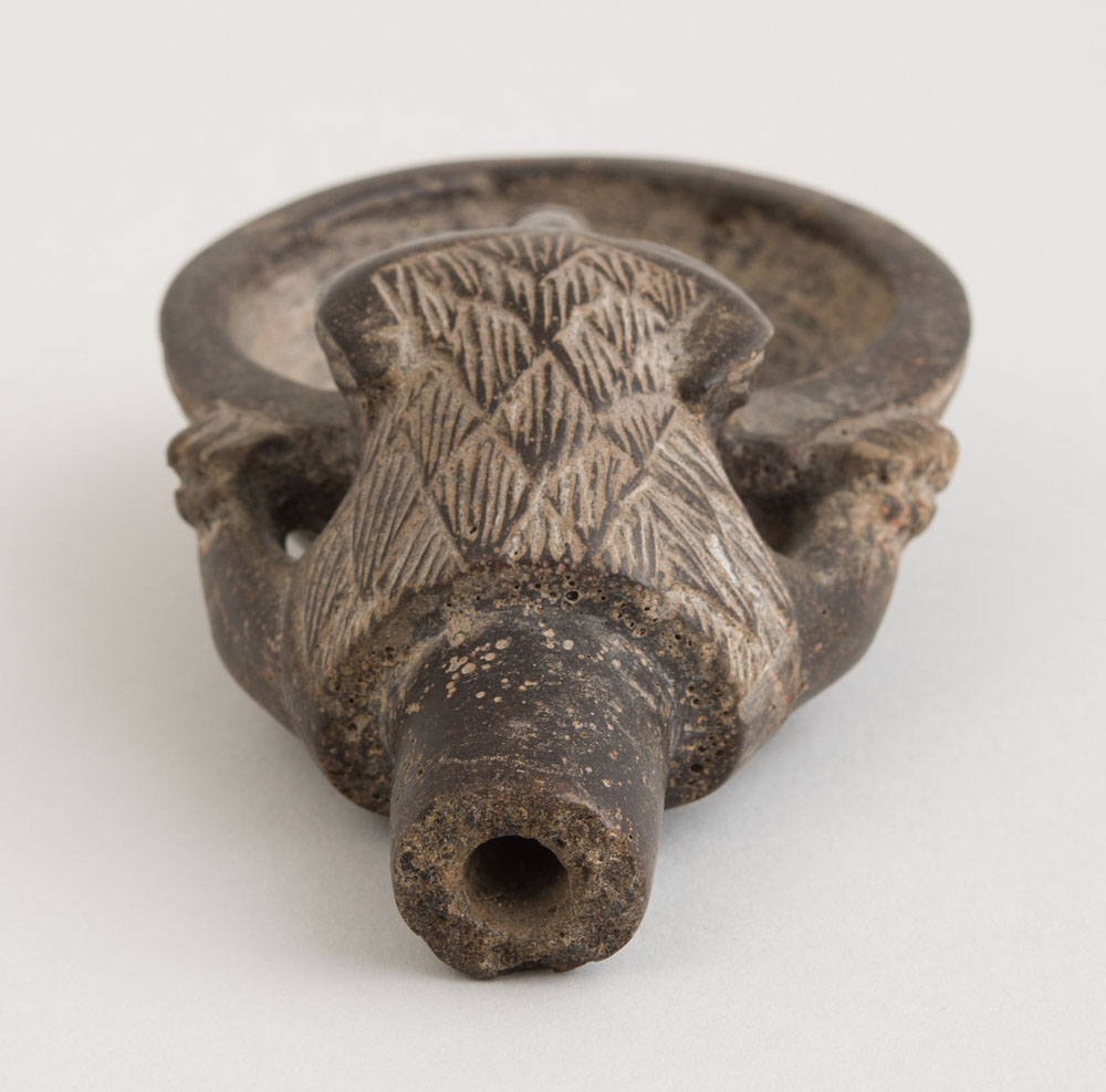 GRAY POTTERY FIGURAL SPOUT OR PIPE BOWL - Image 5 of 5