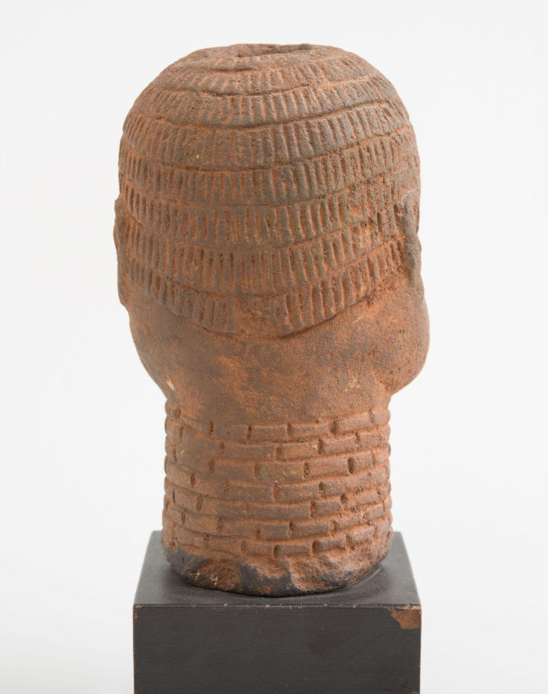 AFRICAN TERRACOTTA HEAD OF AN OBA, BENIN - Image 5 of 5