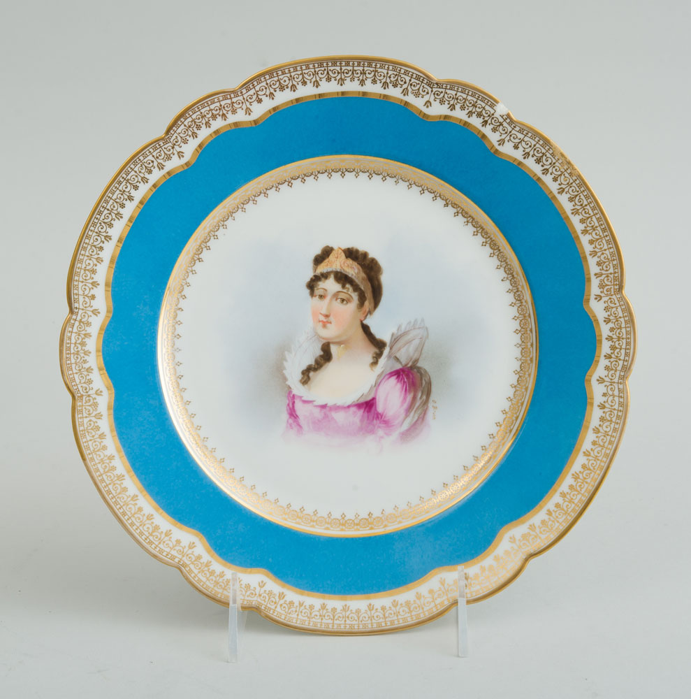 SET OF EIGHT SÈVRES PORCELAIN HAND-COLORED CABINET PLATES - Image 11 of 26