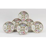 SET OF TWELVE CANTON ROSE MEDALLION PLATES