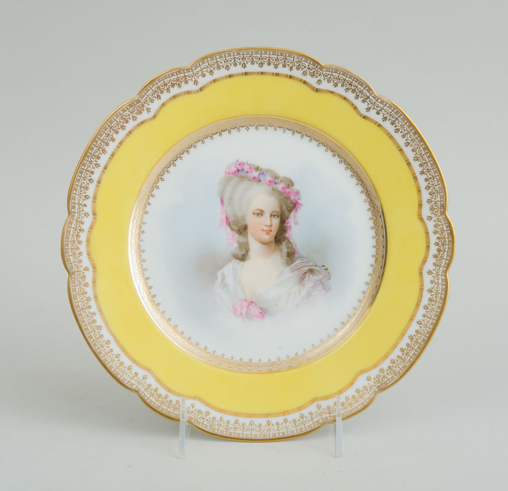 SET OF EIGHT SÈVRES PORCELAIN HAND-COLORED CABINET PLATES - Image 8 of 26