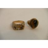 Two gents 9ct gold rings, one set with tigers'eye