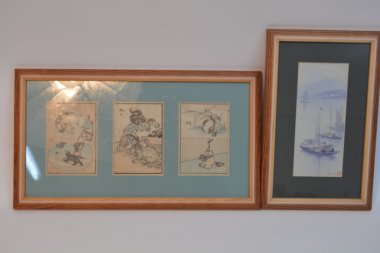 A framed set of three oriental prints, a signed wa - Bild 4 aus 5