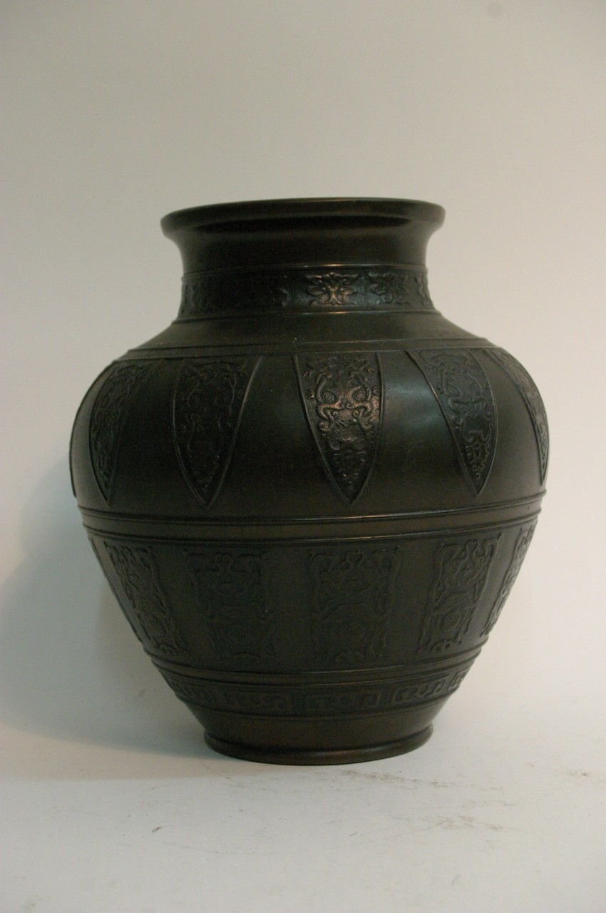 A 19th Century Oriental bronze vase of baluster fo