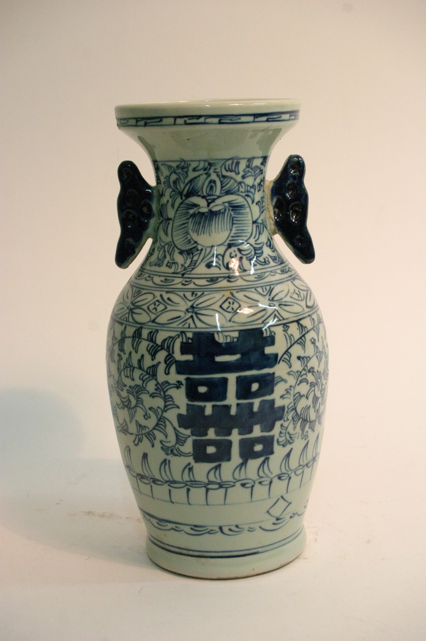 A Chinese blue and white vase with blue scrolled d - Image 3 of 8