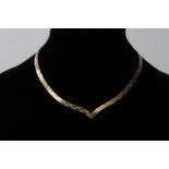 A 9ct gold necklace 11g