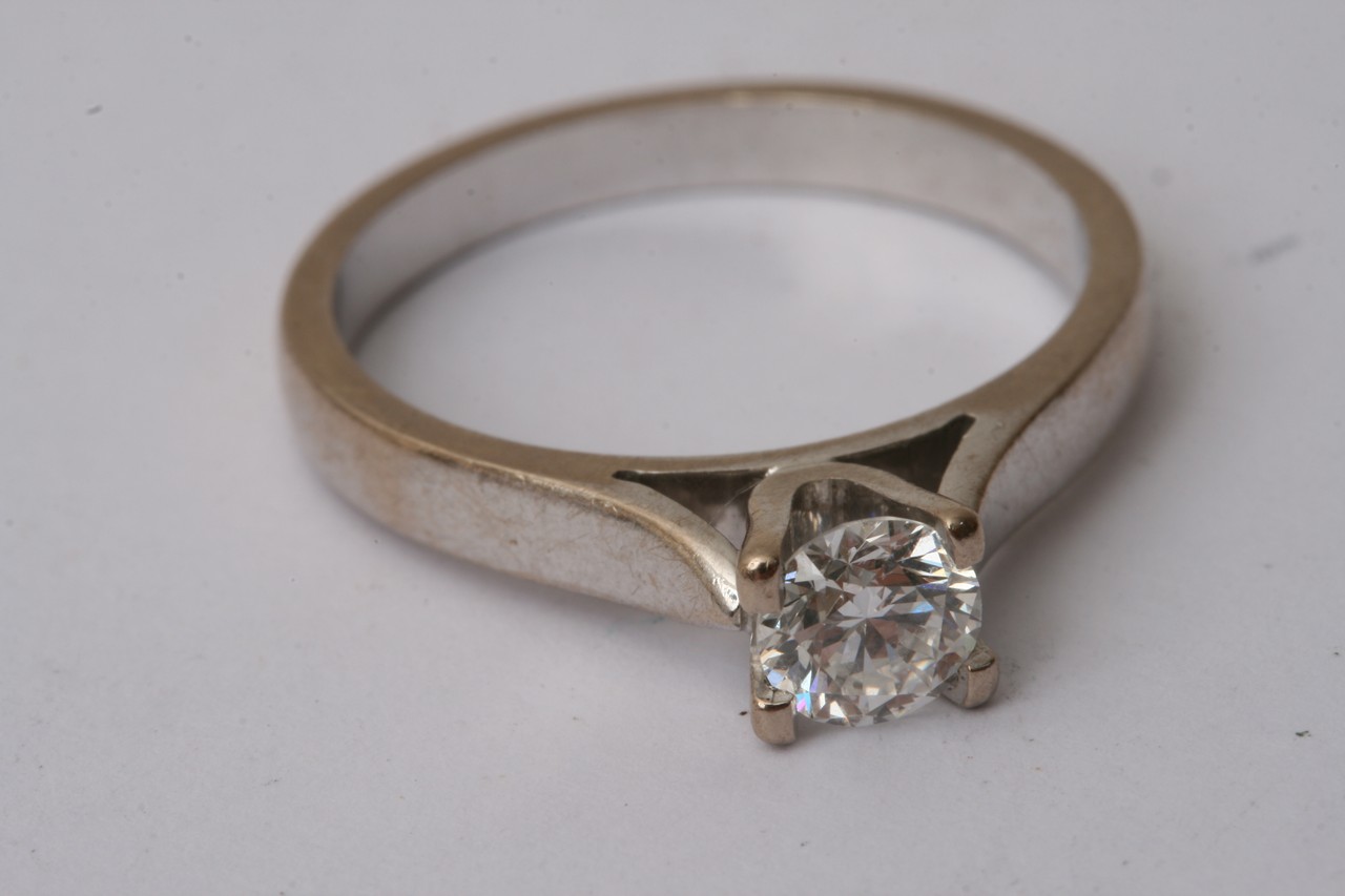 An 18ct brilliant cut diamond ring, 048ct, approx - Image 8 of 8