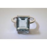A 9ct white gold aquamarine cocktail ring.