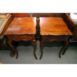 A pair of 20th Century mahogany occassional tables