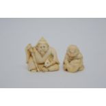 A Carved 19th century Japanese Ivory Netsuke figur