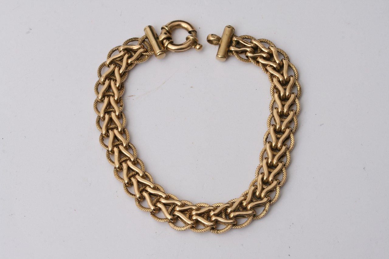 A 9ct gold multi link bracelet - Image 2 of 3