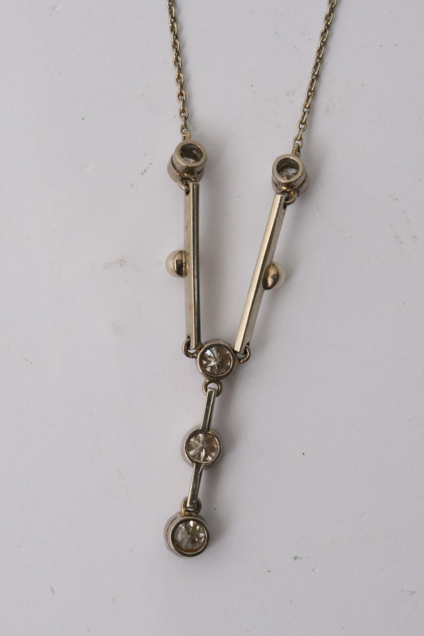 An Art Deco style necklace with drop diamond and p - Image 3 of 3