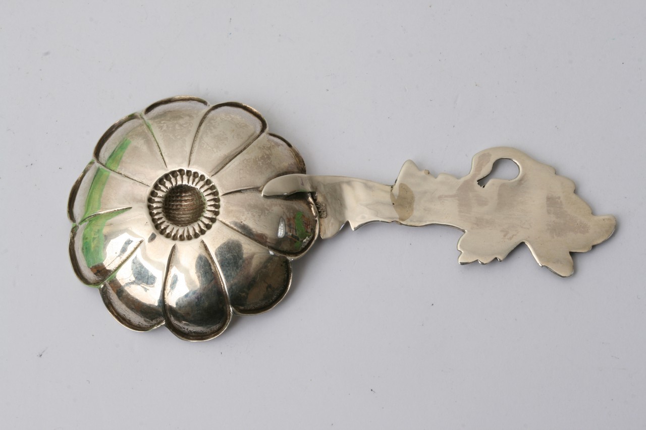 A Victorian silver caddy spoon shaped as a flower, - Image 2 of 3