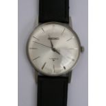 A vintage gent's 17 jewel Seiko watch, in original