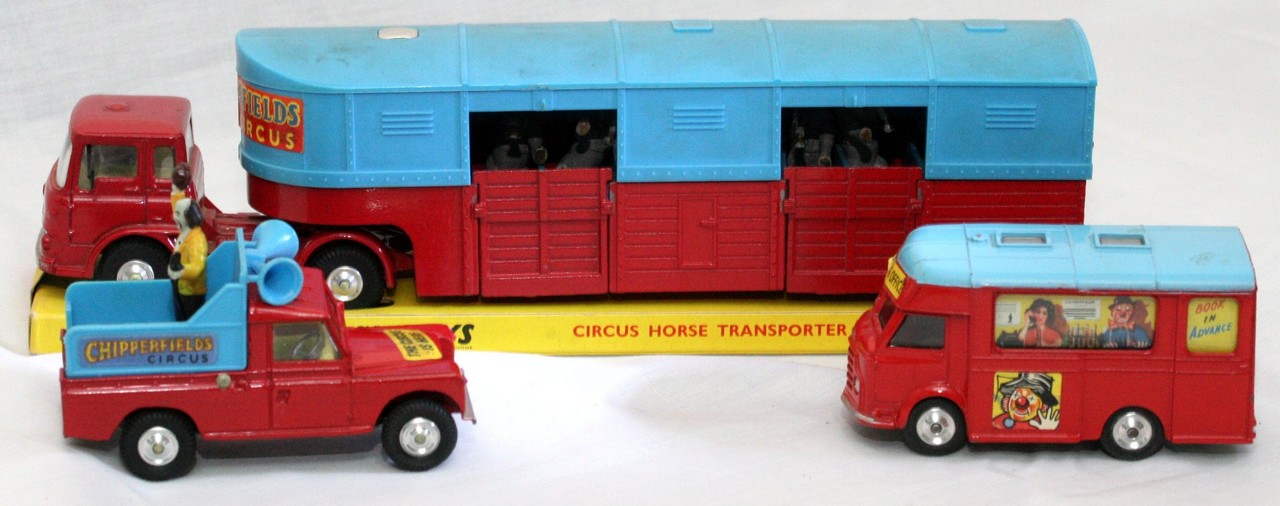 A boxed Corgi major Chipperfields circus horse tra - Image 2 of 2