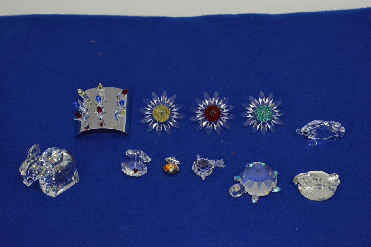 A collection of Swarovski crystal comprising of se