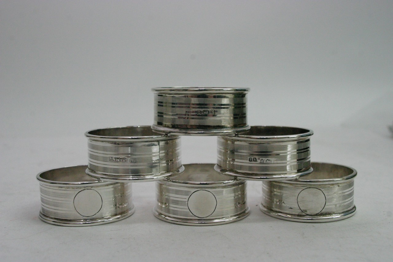 A cased set of six silver napkin rings, Birmingham - Image 3 of 3