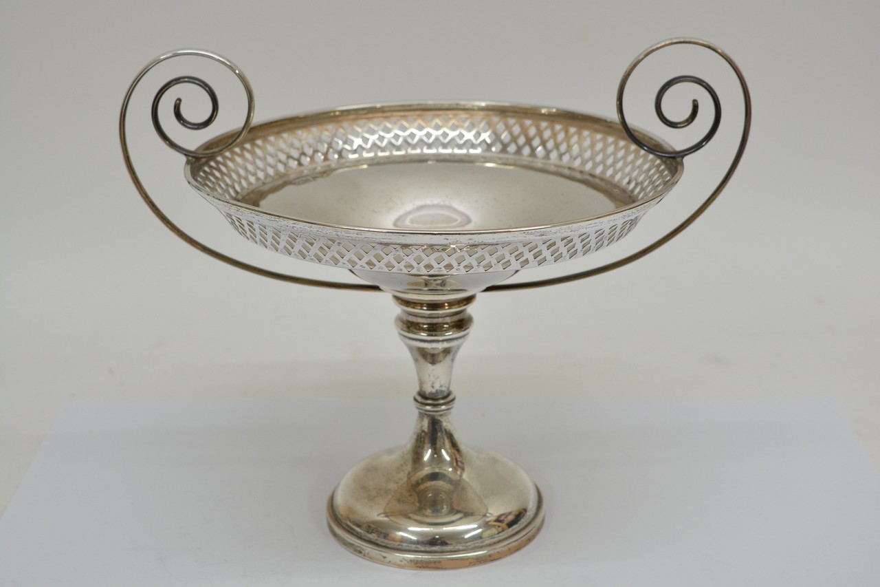 A silver twin handle Tazza, Sheffield Hallmarks, 1