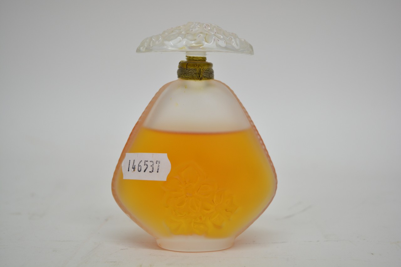 A Lalique perfume bottle decorated with flowers. - Image 2 of 2