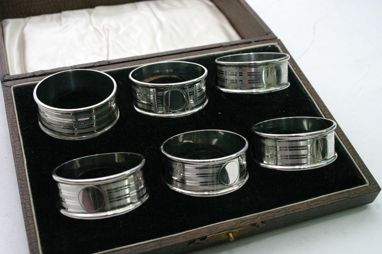 A cased set of six silver napkin rings, Birmingham - Image 2 of 3