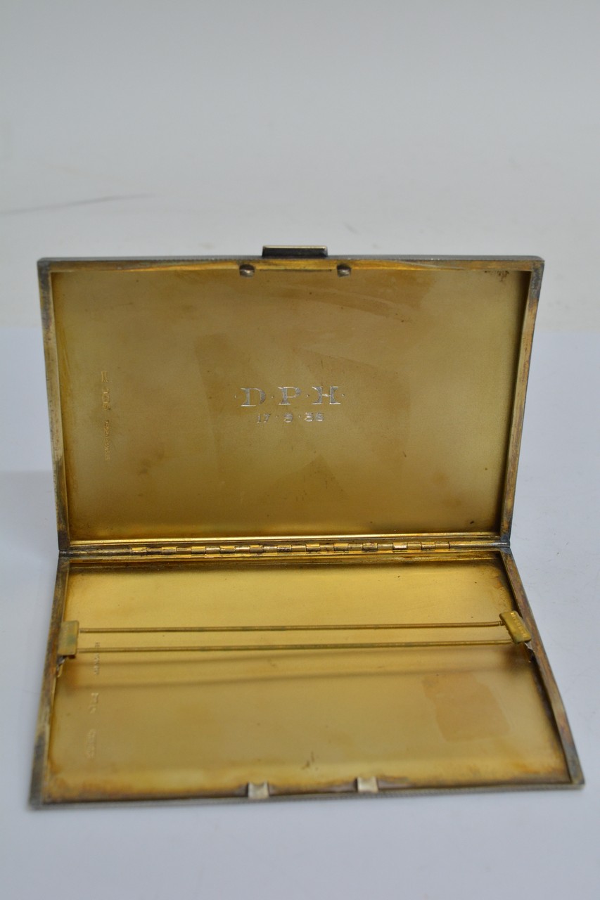 A silver cigarette case (230 grams) - Image 2 of 5