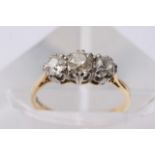A brilliant 18ct gold ladies ring, approximately s